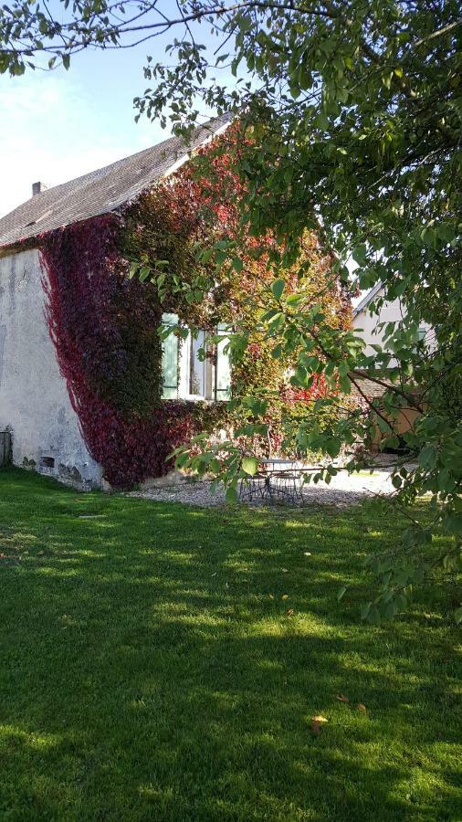 Gite Le Campagnard Saint-Germain-Des-Bois  エクステリア 写真